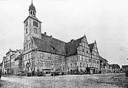Das Rathaus um 1870